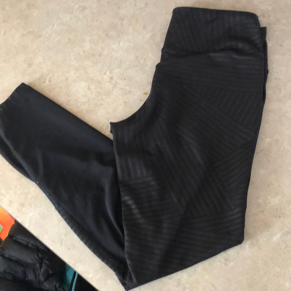Black workout leggings